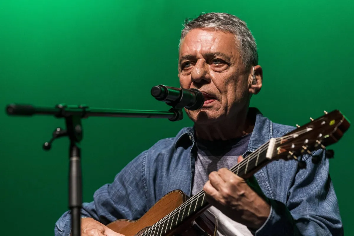 Os contos de Chico Buarque são pautados pela simplicidade narrativa em histórias que ganham maiores dimensões não por aquilo que revelam, mas pelo que ocultam