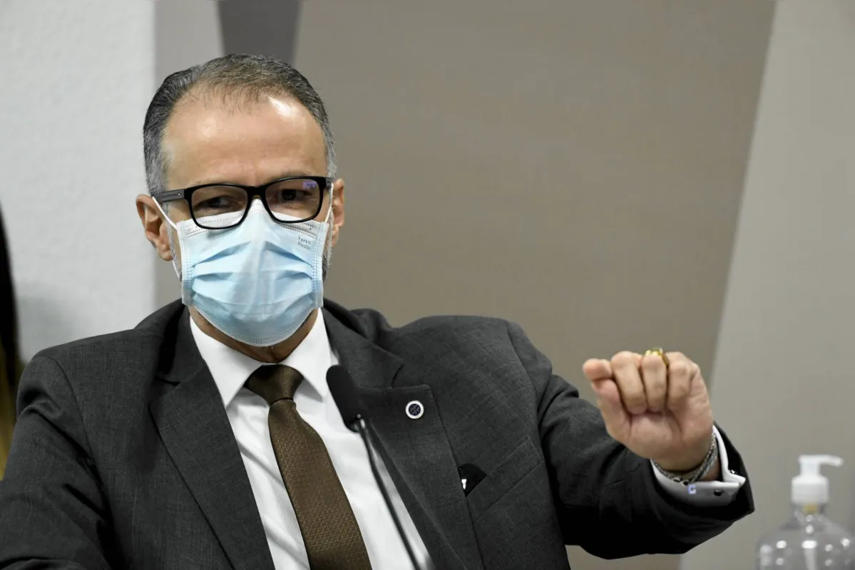 Barra Torres chegou a ser um conselheiro de Bolsonaro sobre temas de saúde no começo da pandemia, mas se afastou do mandatário