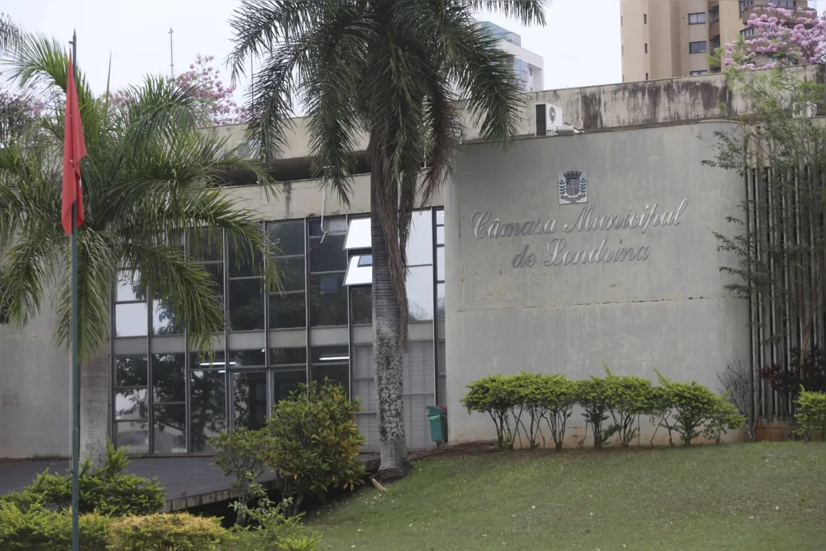 Cheia de problemas na estrutura, Câmara funciona desde 1977 no mesmo lugar