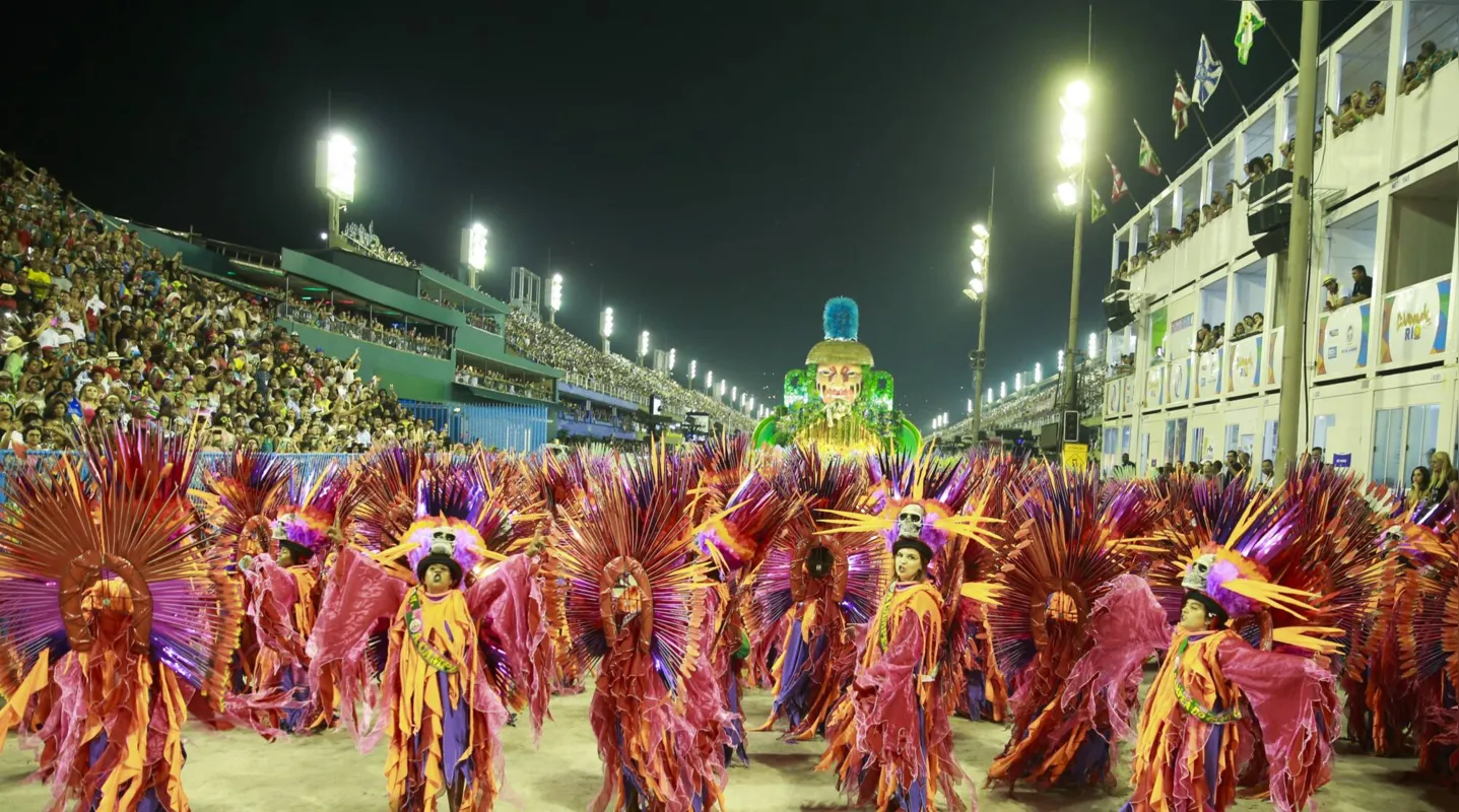 Depois de defender enredos com forte crítica social, Mangueira vai voltar ao carnaval homenageando grandes nomes da sua história 