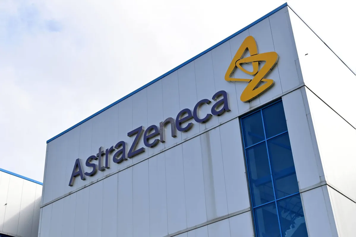 Imagem ilustrativa da imagem AstraZeneca diz que eficácia de medicamento contra Covid-19 supera 80%