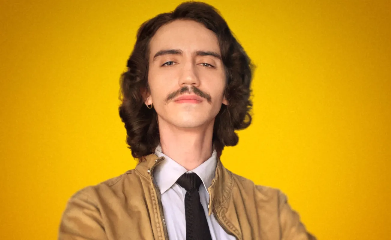 Johnny Garcia participa do festival com a websérie Amigos do Teatro - Londrina, uma das categorias é o voto popular que pode ser dado pela internet até quinta-feira (25)