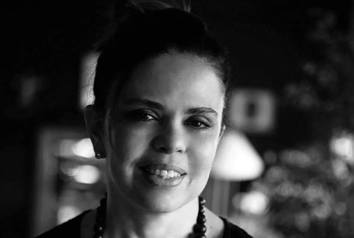 Jussara Salazar concorre ao Jabuti na categoria Poesia com o livro "o dia em que fui Santa Joana dos Matadouros"
