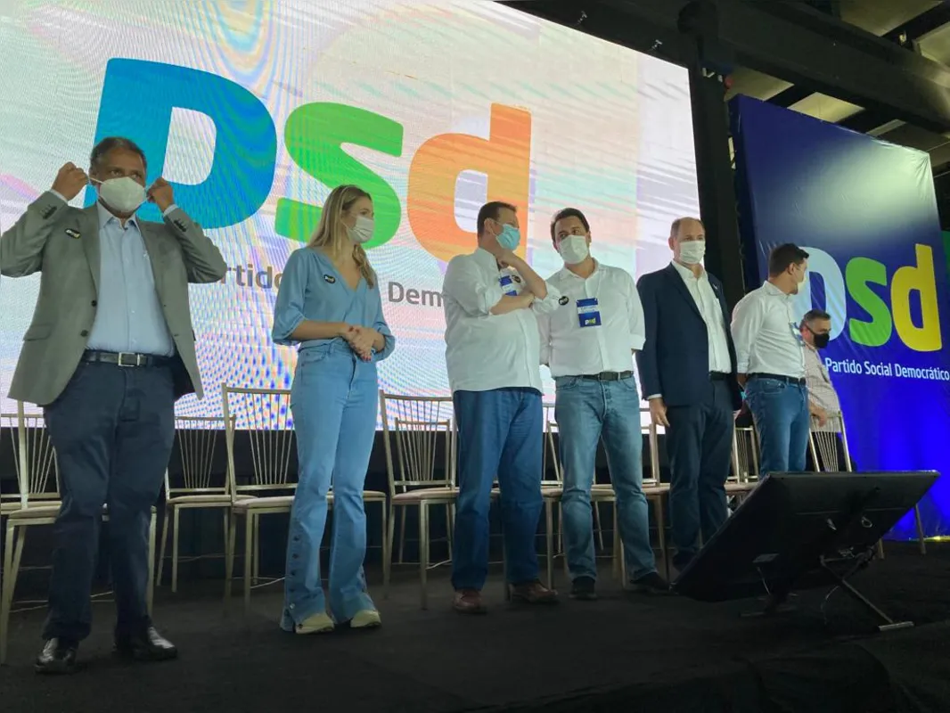 Imagem ilustrativa da imagem Com presença de Kassab, PSD filia família Canziani e mais seis prefeitos da região