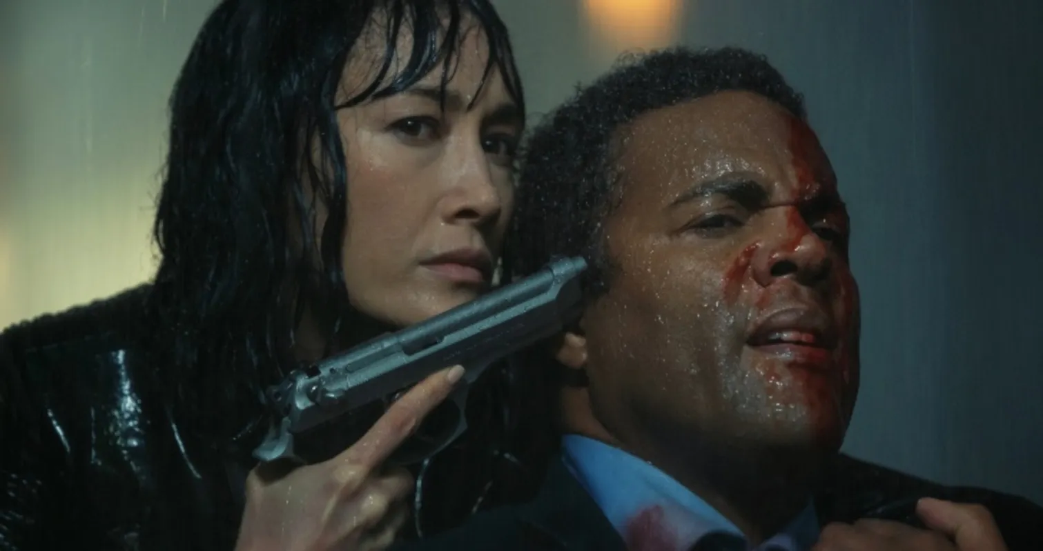 Imagem ilustrativa da imagem Maggie Q interpreta a agente Anna no novo filme de ação de Martin Campbell, 'A Profissional'