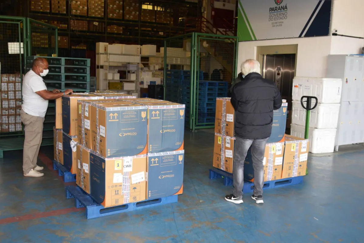 Segundo o Ministério da Saúde, mais de 350 milhões de doses já foram distribuídas para todo o País, e mais de 297 milhões já foram aplicadas ao longo de 11 meses