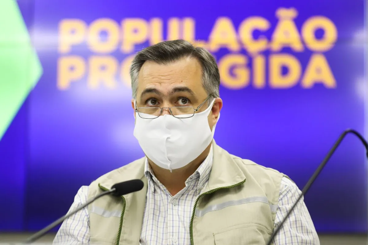 "Há essa possibilidade de retirar a obrigatoriedade do uso de máscaras antes do Natal se a gente atingir níveis de excelência. "