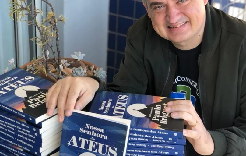 Paulo Briguet lança a coletânea "Nossa Senhora dos Ateus" que reúne 100 crônicas, algumas escritas recentemente e outras há algumas décadas