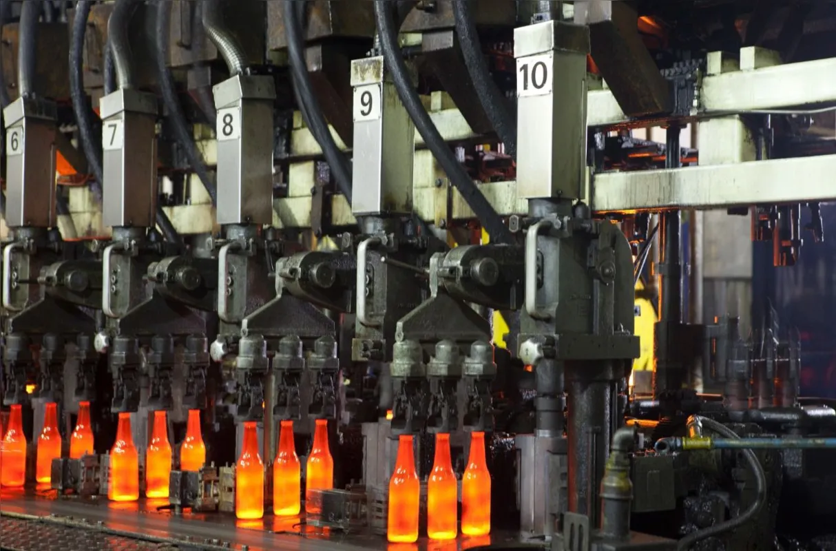 Imagem ilustrativa da imagem Ambev anuncia nova fábrica de vidros sustentáveis no Paraná