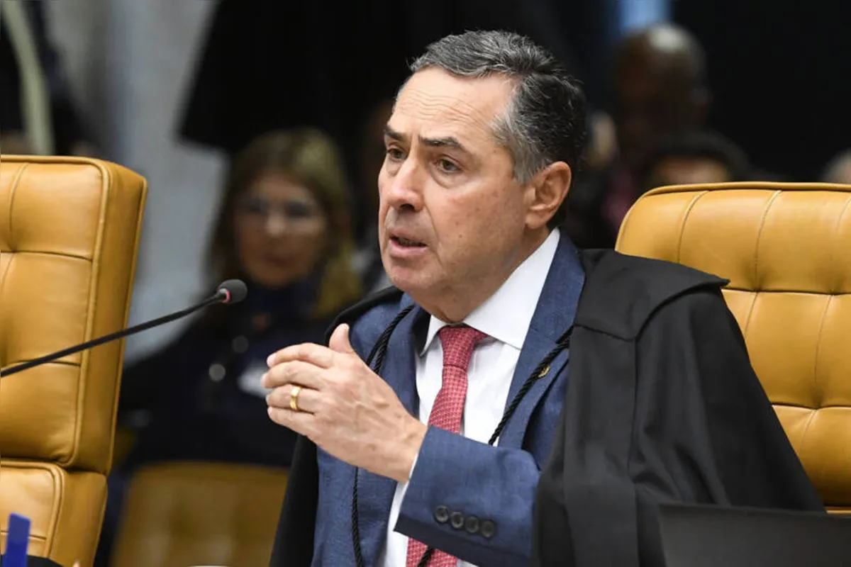 Imagem ilustrativa da imagem Barroso determina obrigatoriedade de passaporte da vacina para viajantes