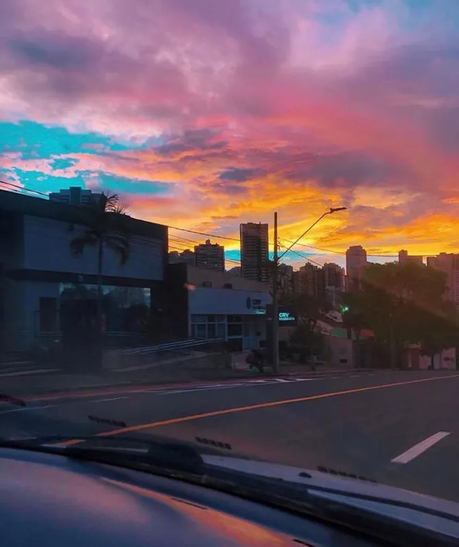 Imagem ilustrativa da imagem CIDADE FALA - Entardecer em Londrina