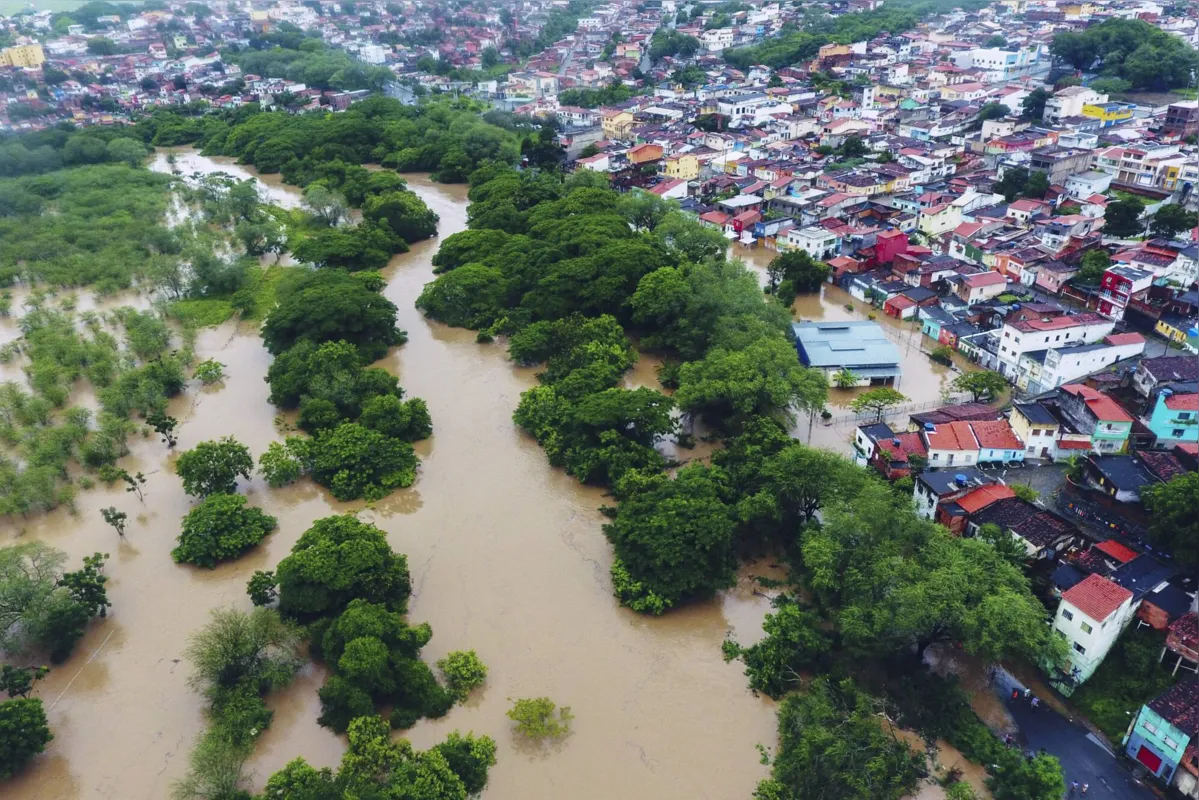 Imagem ilustrativa da imagem Chuvas na Bahia causam pelo menos 20 mortes