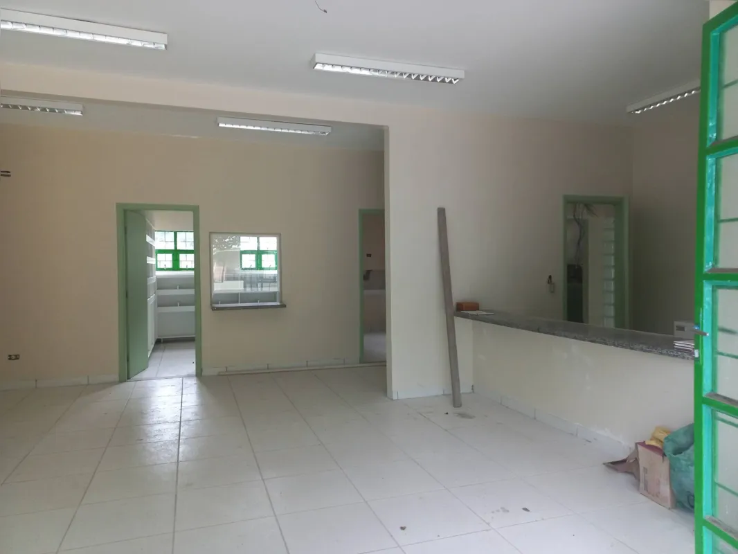 Enquanto obra não é concluída, usuários da Vila Brasil precisam ir até a unidade localizada na Souza Naves