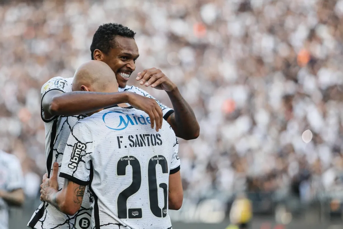 Imagem ilustrativa da imagem Corinthians bate Athletico e fica perto de vaga direta na Libertadores