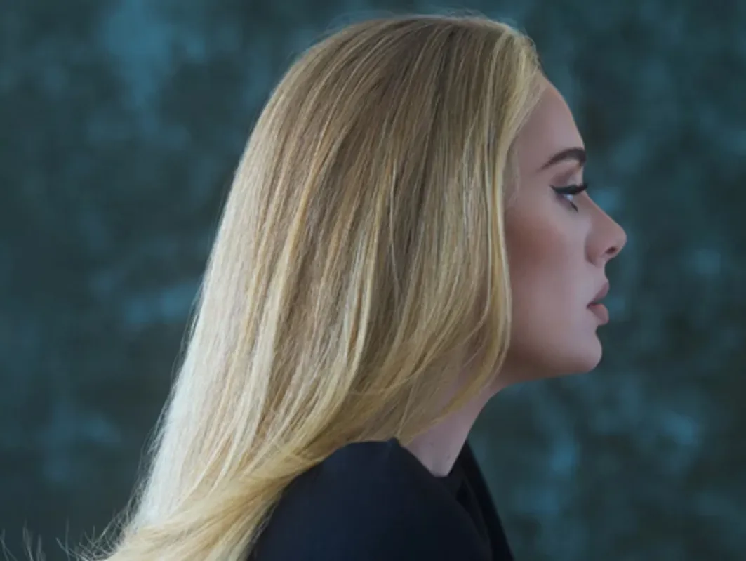 Capa do álbum '30' de Adele: é hit atrás de hit
