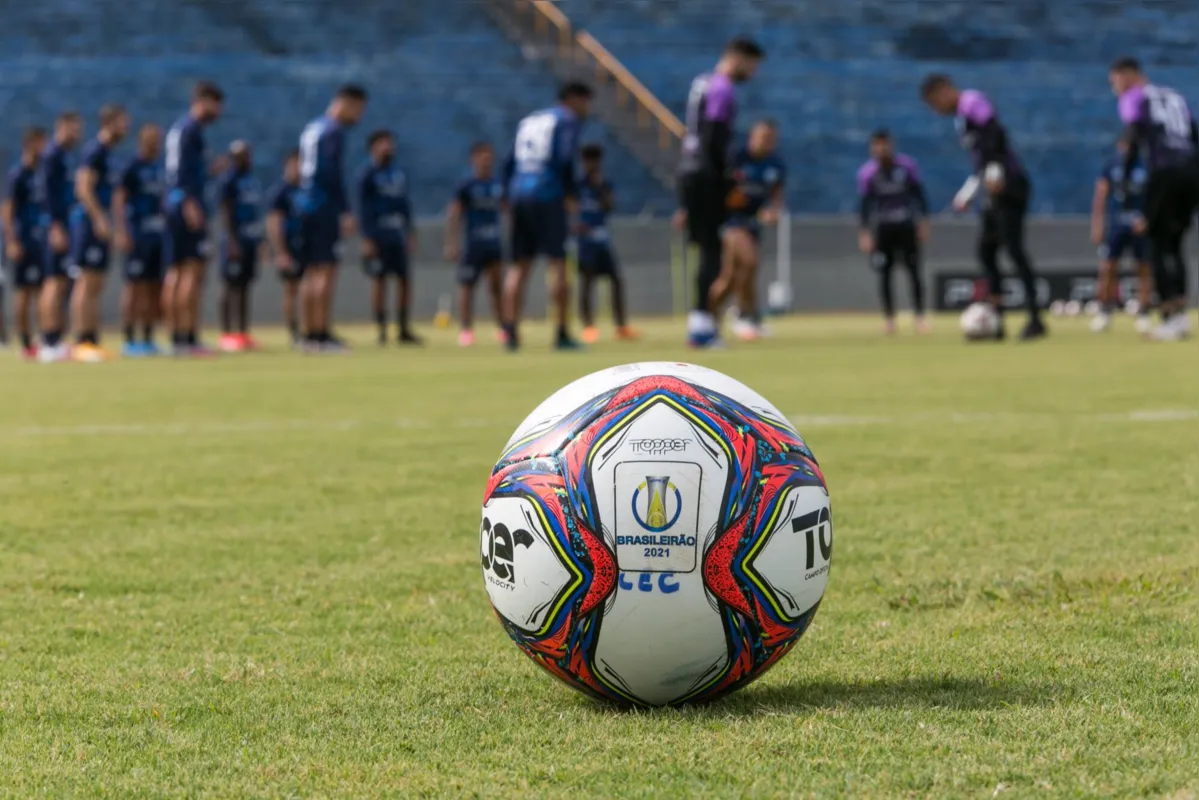 Imagem ilustrativa da imagem Elenco do Londrina se apresenta para iniciar temporada 2022