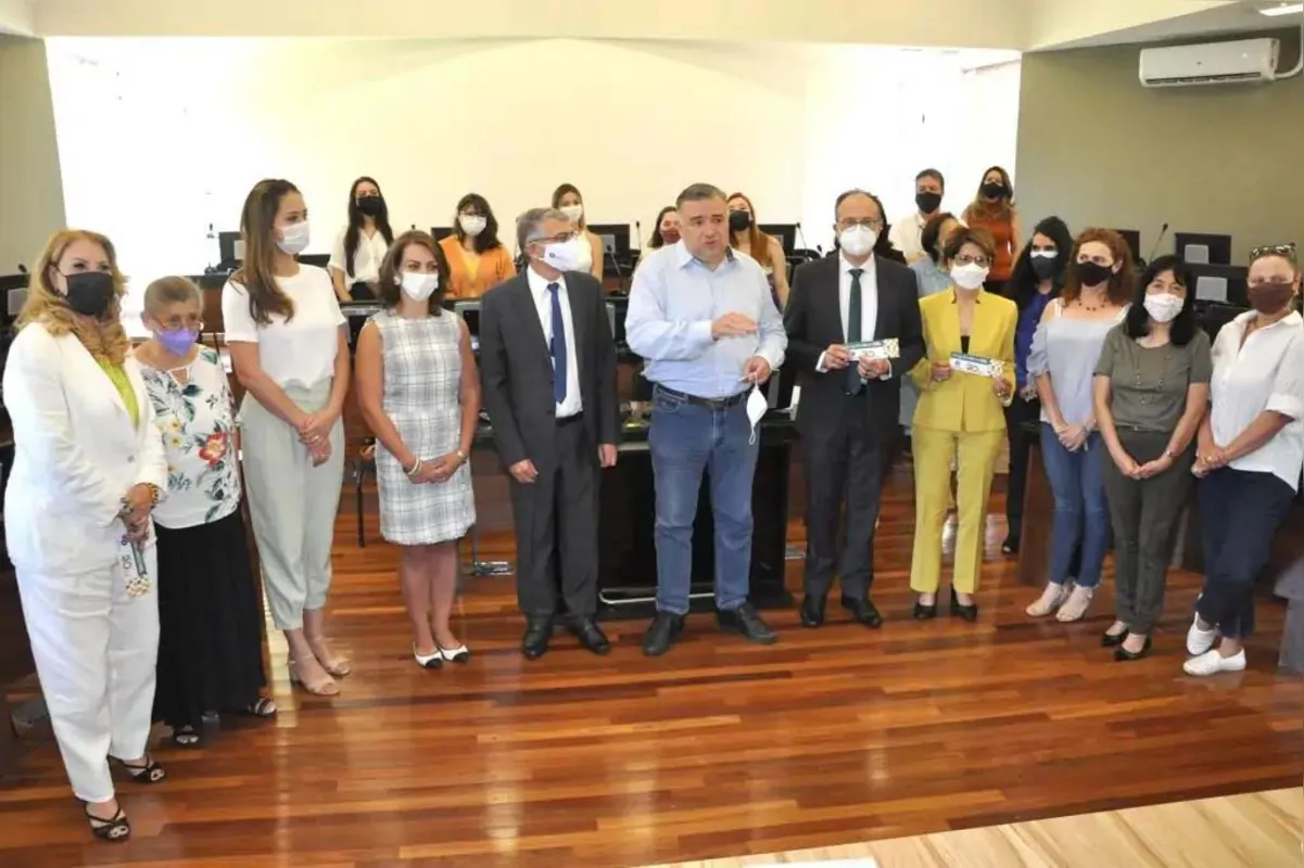 Imagem ilustrativa da imagem Estado garante exames de DNA, proteção da infância e óculos para deficientes em Londrina