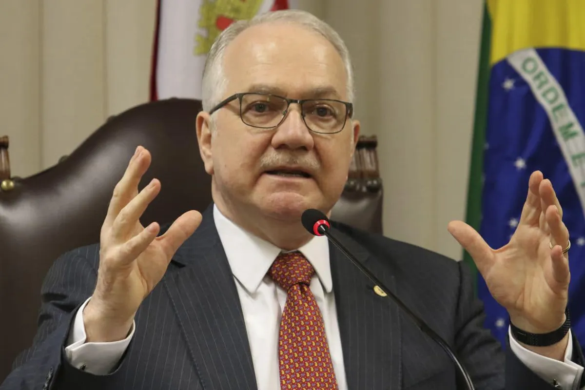 O magistrado disse que é necessário ter confiança de que a virada do ano possa representar "a redenção contra o conformismo e as injustiças que marcam esse tempo de agora"