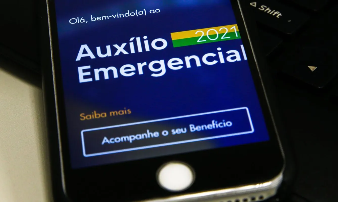 Imagem ilustrativa da imagem Governo libera R$ 4,1 bi para pagar auxílio emergencial a pais solteiros
