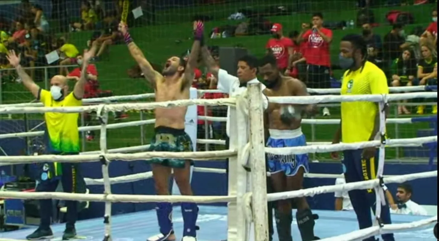 Imagem ilustrativa da imagem Londrinense é campeão sul-americano de kickboxing