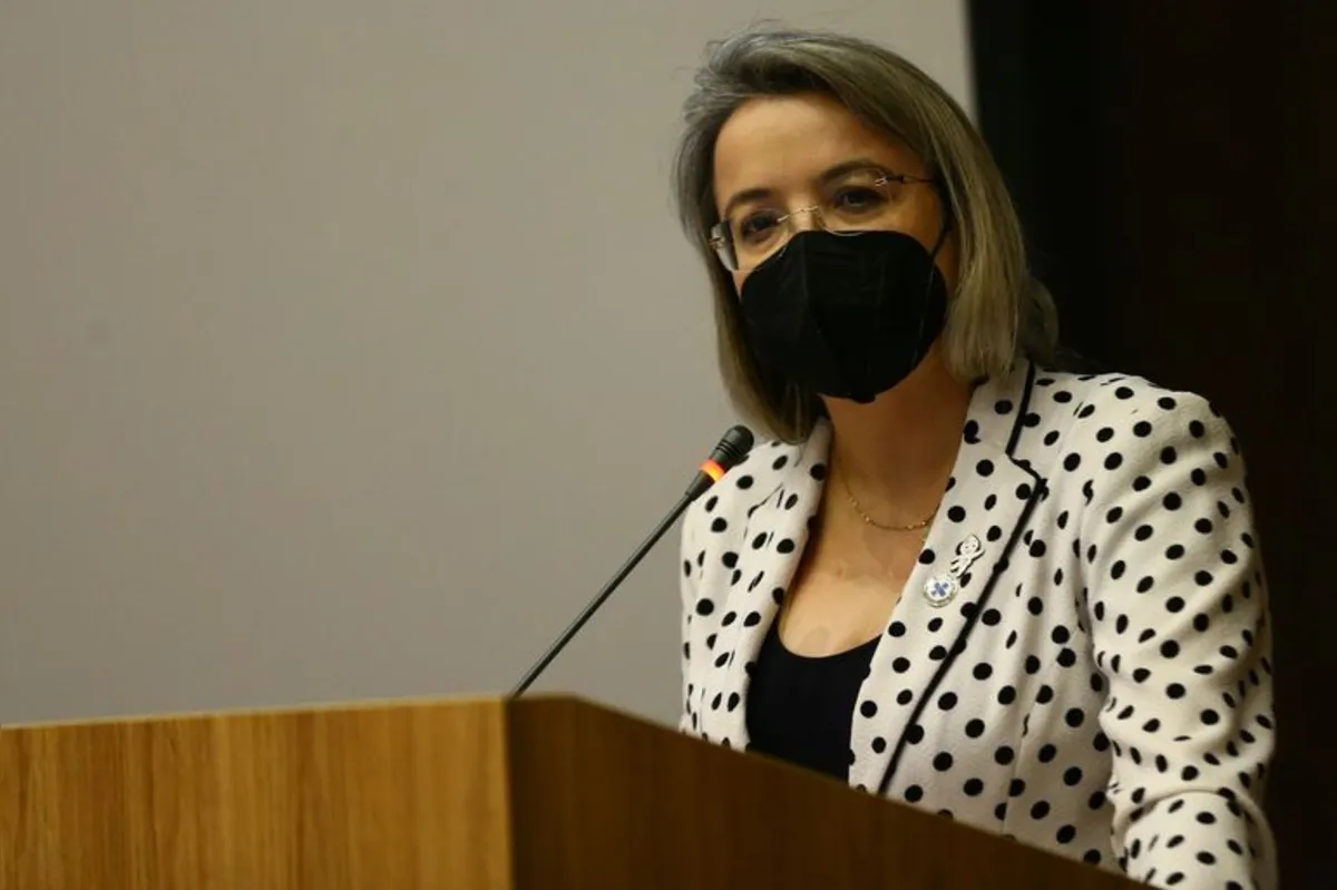 Rosana Leite de Melo, secretária extraordinária de Enfrentamento à Covid-19