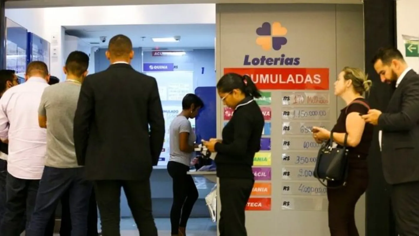 Em Londrina, foram oito quinas sorteadas, das quais cinco por apostas simples e quatro, em bolões