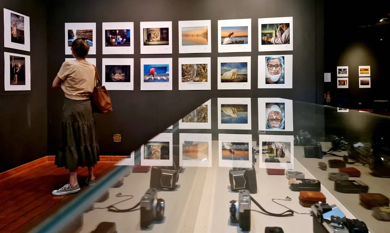 Museu Histórico de Londrina reabre ao público e conta com a 22ª Bienal de Arte Fotográfica Brasileira em Cores entre as atrações 