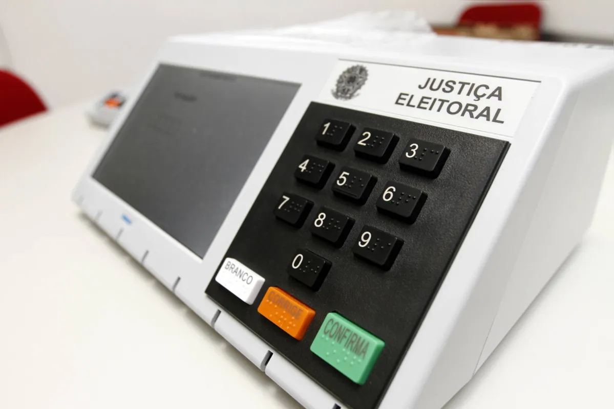 Imagem ilustrativa da imagem OPINIÃO DO LEITOR - O vergonhoso fundo eleitoral