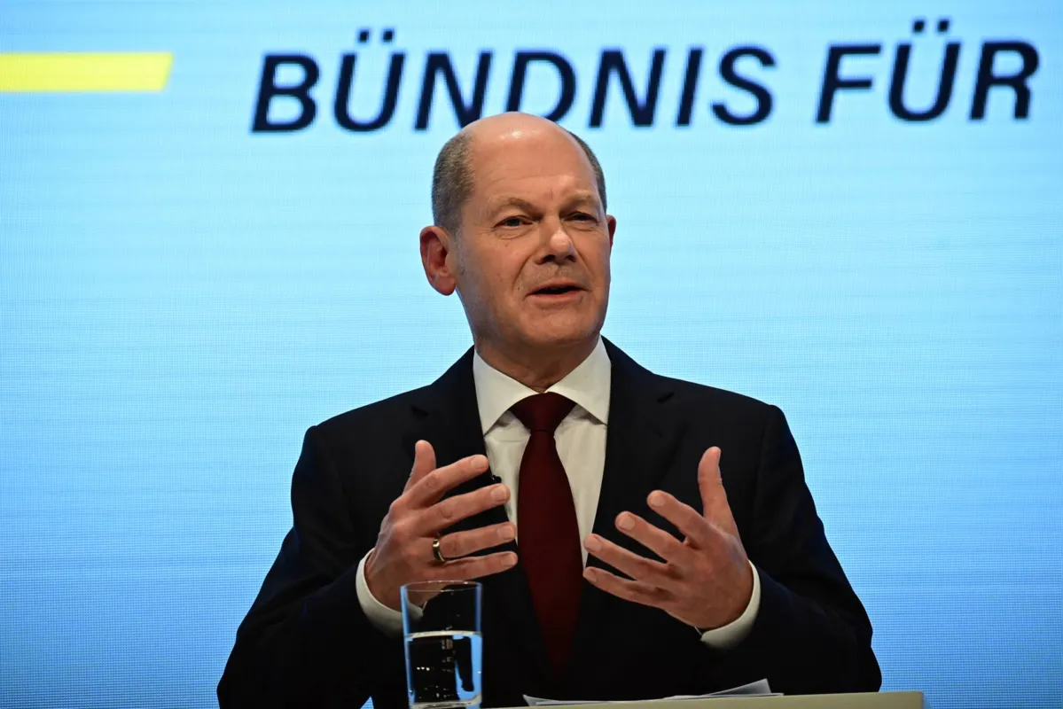 O acordo será submetido agora aos três partidos, e espera-se que Scholz seja eleito primeiro-ministro pelos deputados no começo de dezembro