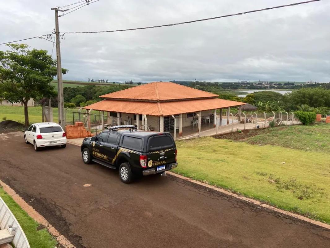 Imagem ilustrativa da imagem Operação da PF mira lavagem de dinheiro e contrabando em Londrina e região