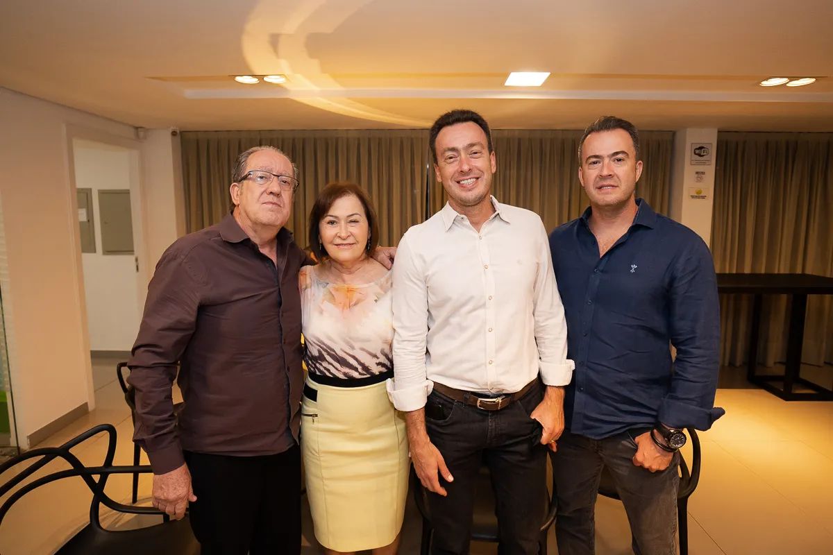 Lázaro Leite de Oliveira, Ema Rosa Benedetti de Oliveira, Fernando Benedetti de Oliveira e André Benedetti de Oliveira