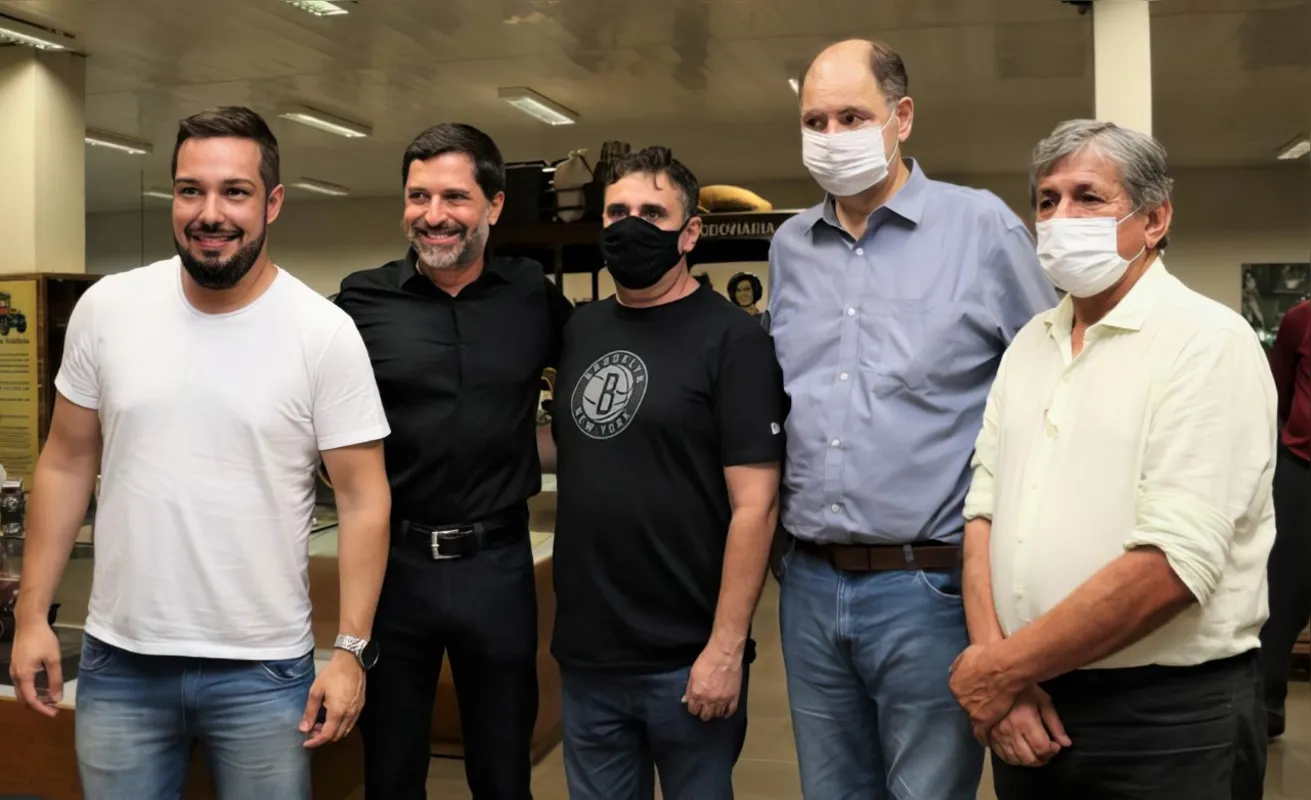 Imagem ilustrativa da imagem Os campeões do Torneio Força Máxima  disputado no Círculo Militar do Paraná