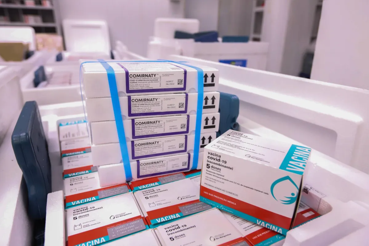 Imagem ilustrativa da imagem Paraná receberá mais 387 mil vacinas para reforço contra a Covid-19