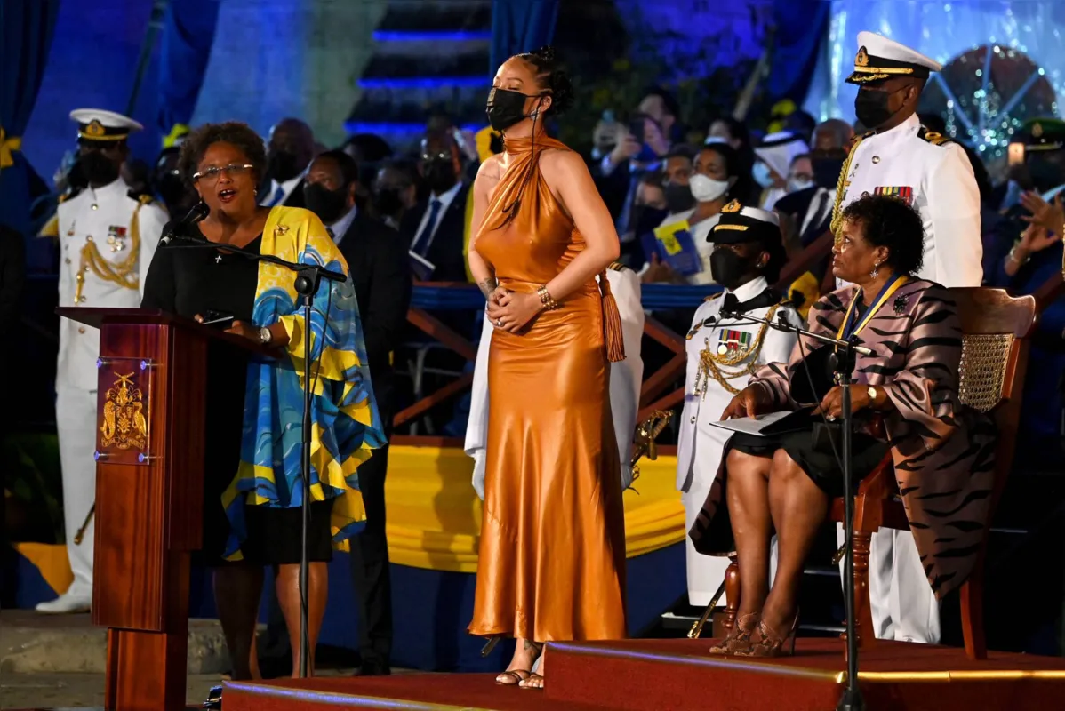 A homenageada Rihanna nasceu em Saint Michael, em Barbados, e, antes de se mudar para os Estados Unidos, cresceu na cidade de Bridgetown