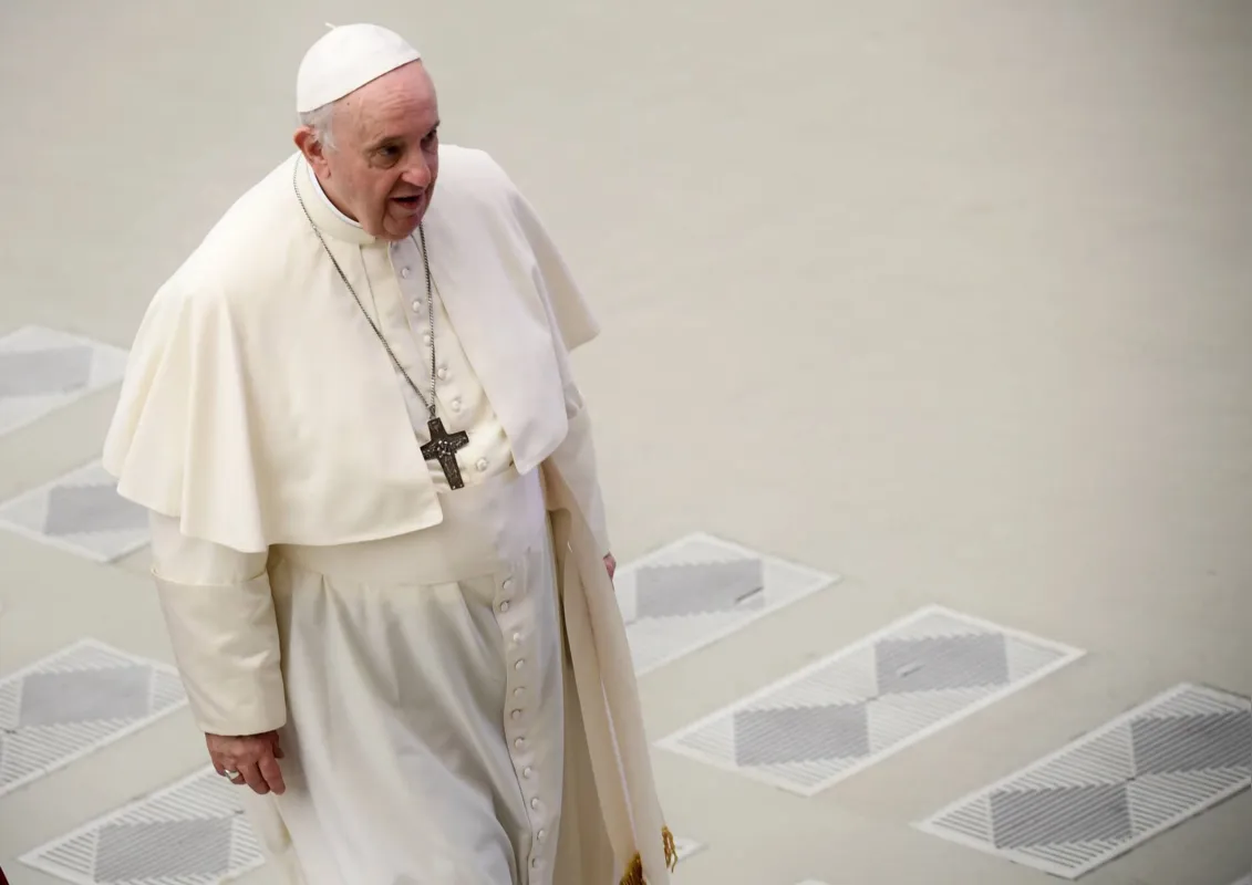 Imagem ilustrativa da imagem Vaticano diz apoiar vacinação em meio à disparada de casos pela ômicron