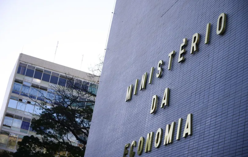 conta do reajuste considerou uma projeção para o mínimo feita pelo Ministério da Economia em novembro