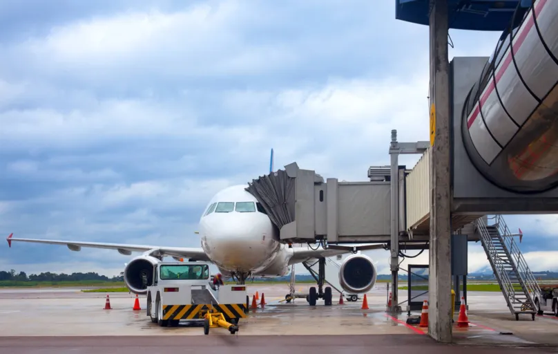 Aeroporto de São José dos Pinhais recebeu, nos três primeiros meses de 2020, antes da pandemia, 7.941 passageiros vindos do exterior