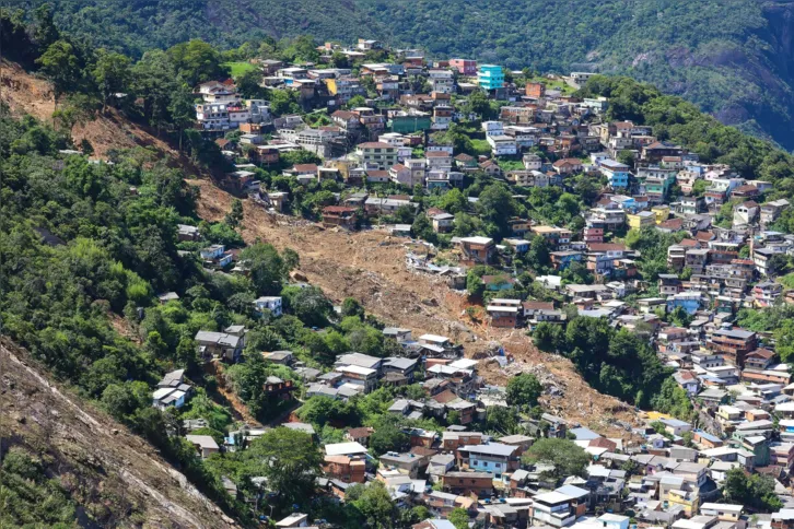 Vista aérea cedida pela Presidência da República mostra extensão da destruição causada pelos deslizamentos em Petrópolis- RJ (18-02-2022)
