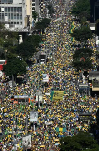 Apoiadores do presidente Jair Bolsonaro (PL) na Avenida Paulista em Maio de 2019.