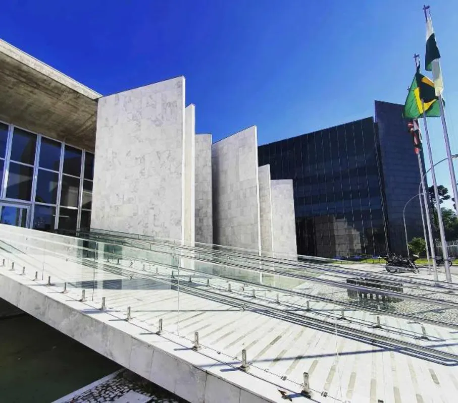 Imagem ilustrativa da imagem 84% das prefeituras do Paraná fizeram gastos indevidos em 2020