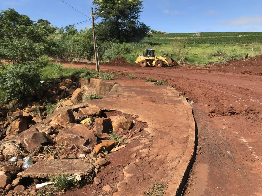 Imagem ilustrativa da imagem Alagamento em pista entre Cambé e Londrina está há anos sem solução