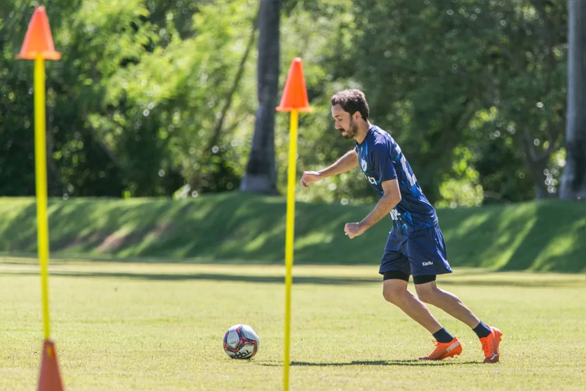 Thiago Ribeiro já treina no LEC há quase um mês e ficará como opção no jogo de quinta-feira
