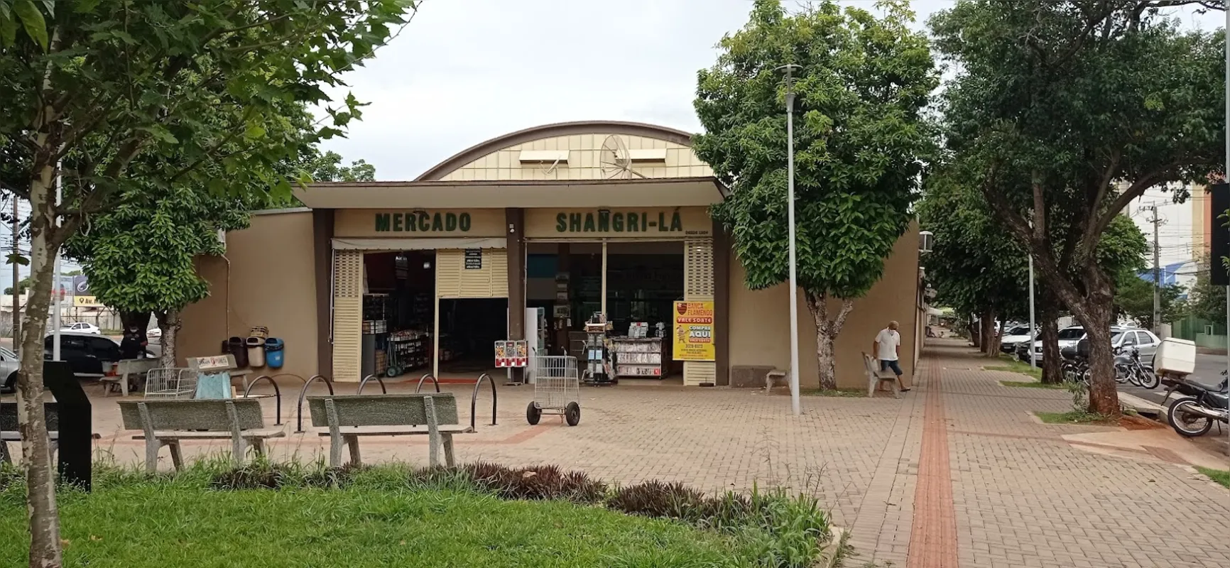 A Cohab-Ld (Companhia de Habitação de Londrina) está licitando 20 das 33 lojas situadas no Mercado Municipal Shangri-lá.