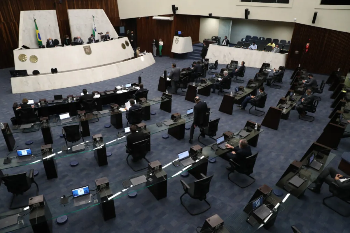 Imagem ilustrativa da imagem Em ano eleitoral, AL retoma trabalhos com discursos politizados