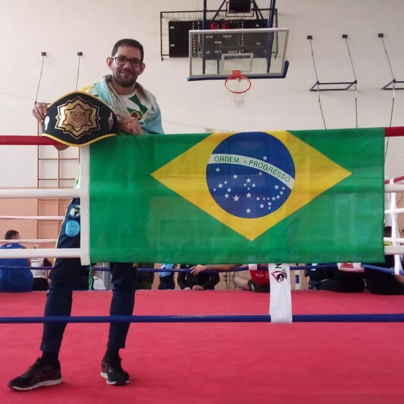 Imagem ilustrativa da imagem Londrinense vence etapa da Copa Europeia de Kickboxing