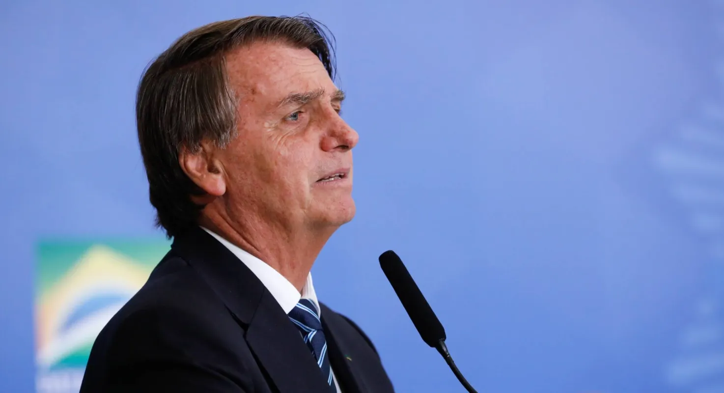 Imagem ilustrativa da imagem Lula tem 44%, Bolsonaro, 24%, e Moro e Ciro estão empatados, aponta Ipespe