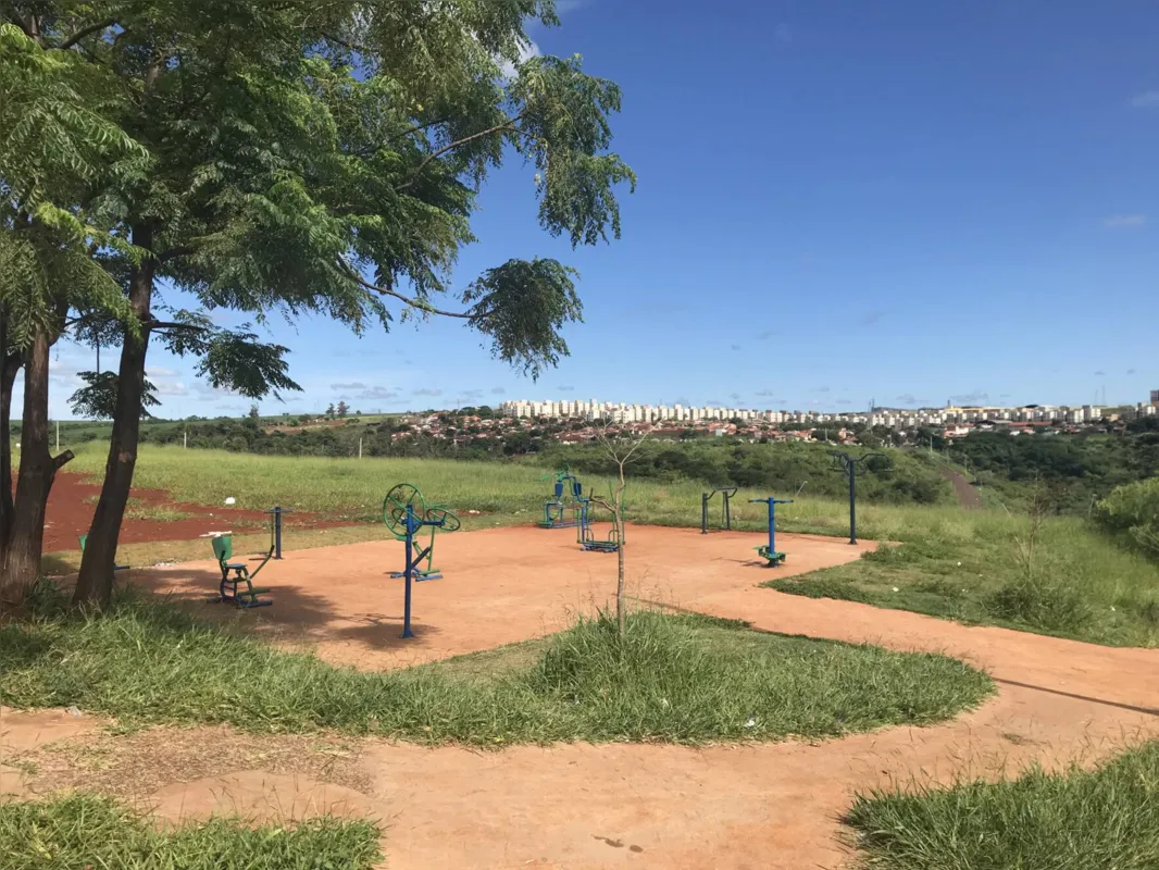 Imagem ilustrativa da imagem Mães e avós relatam dificuldades por falta de creche na zona oeste de Londrina
