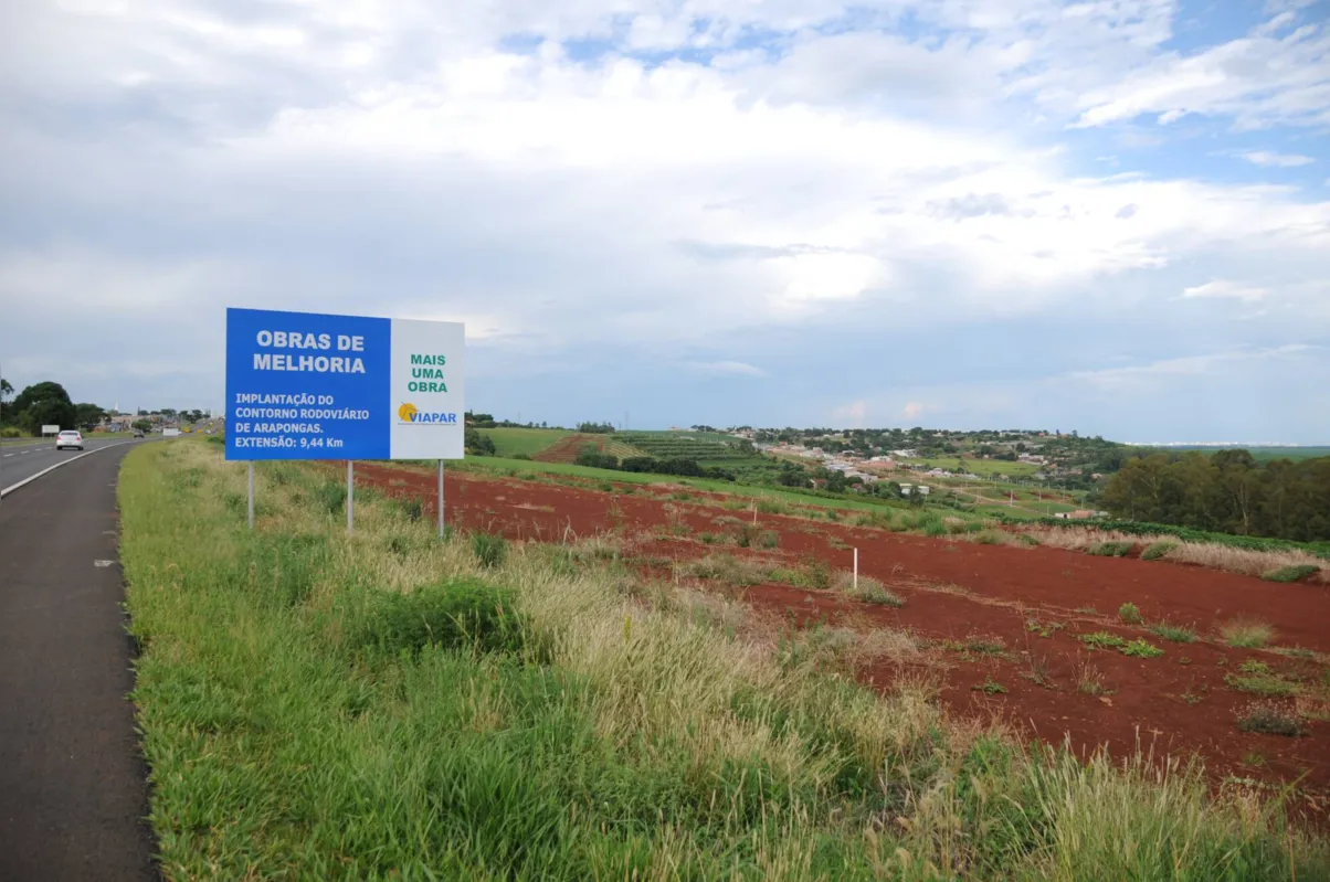 Placa indica onde será instalado o contorno de Arapongas