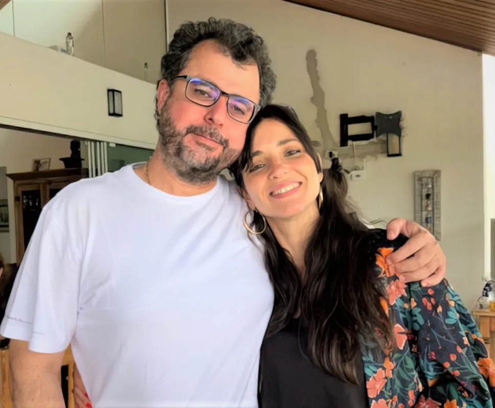 

Os primos Mário Montemor Neto e Nicole Thanes 

