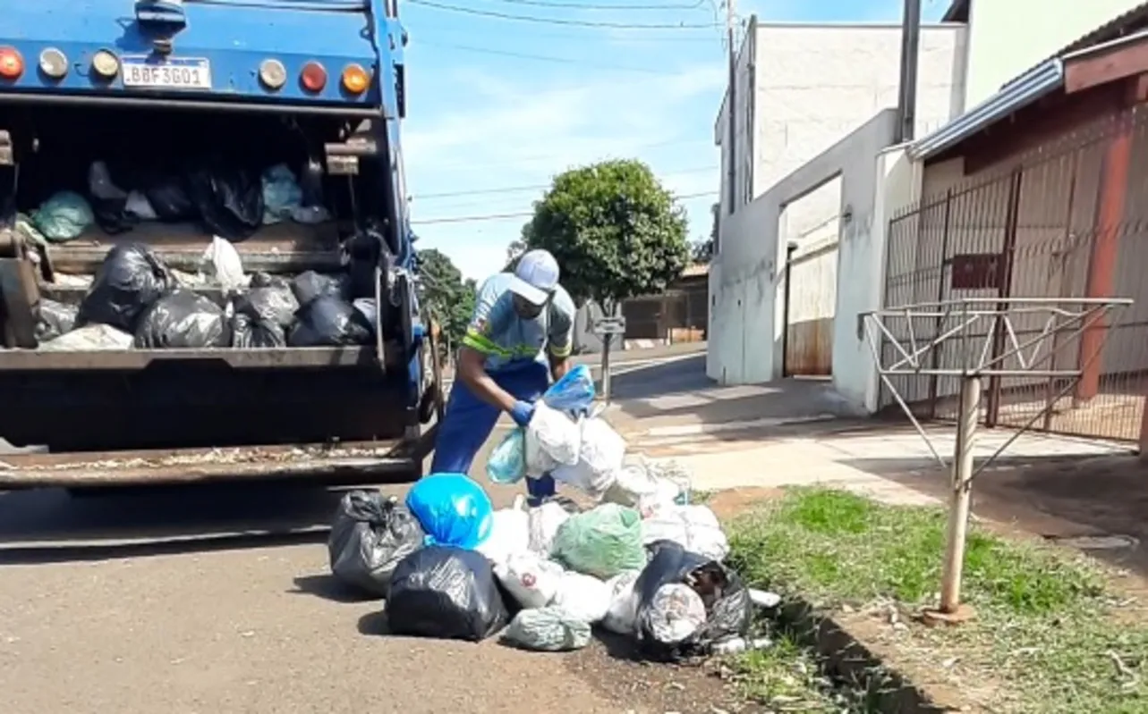 Imagem ilustrativa da imagem Novo contrato de coleta de lixo em Londrina prevê mais garis